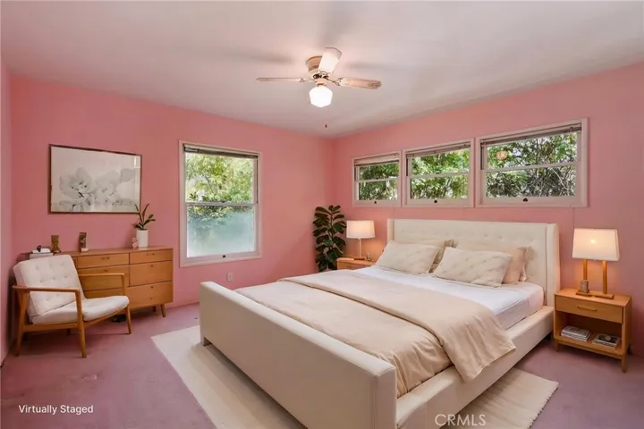 494 Paulette Place, La Canada Flintridge, California 91011