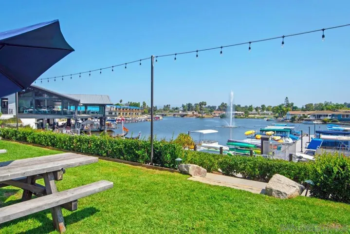 1225 Via Rafael, San Marcos, California 92078