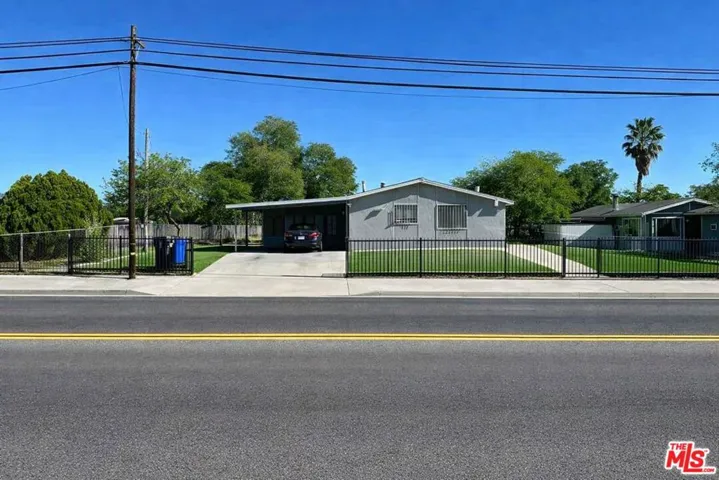 Front of Property: Front lawn