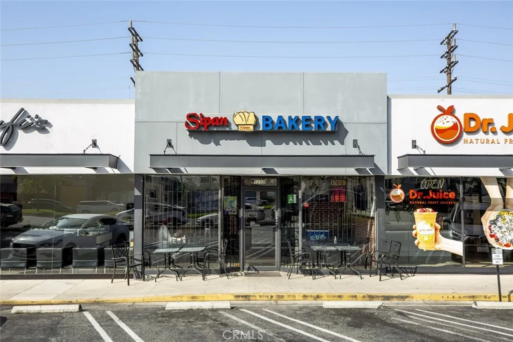 1250 W Glenoaks Blvd