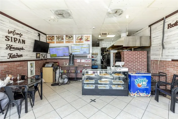 1250 W Glenoaks Boulevard, Glendale, California 91201