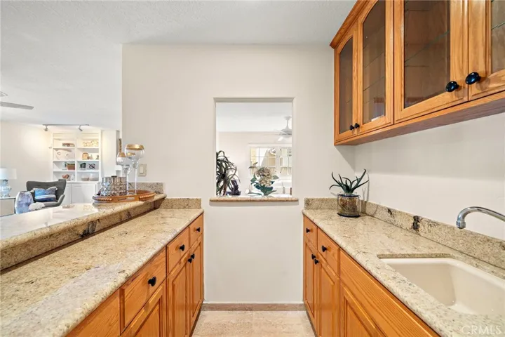 Wet Bar great for Entertaining