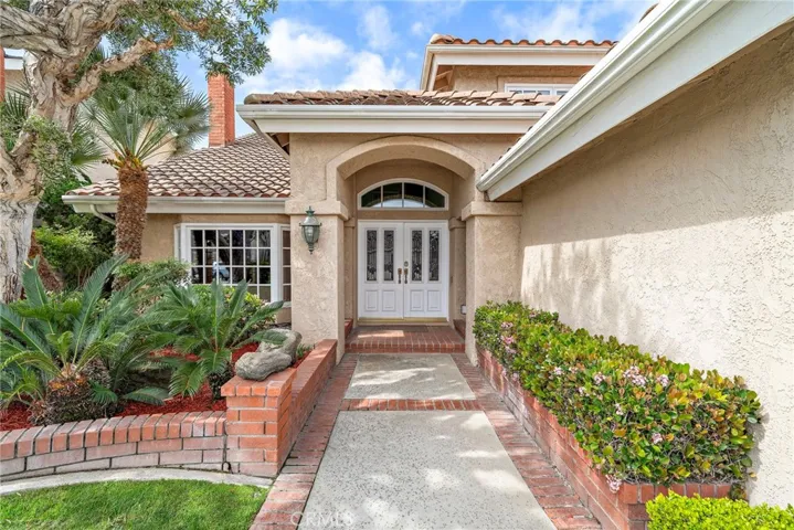 walkway to Double door Entry