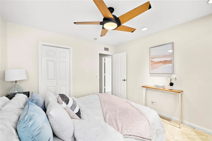 Features Walk-in closet & Recessed Lights