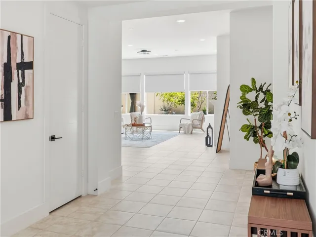 Spacious Foyer