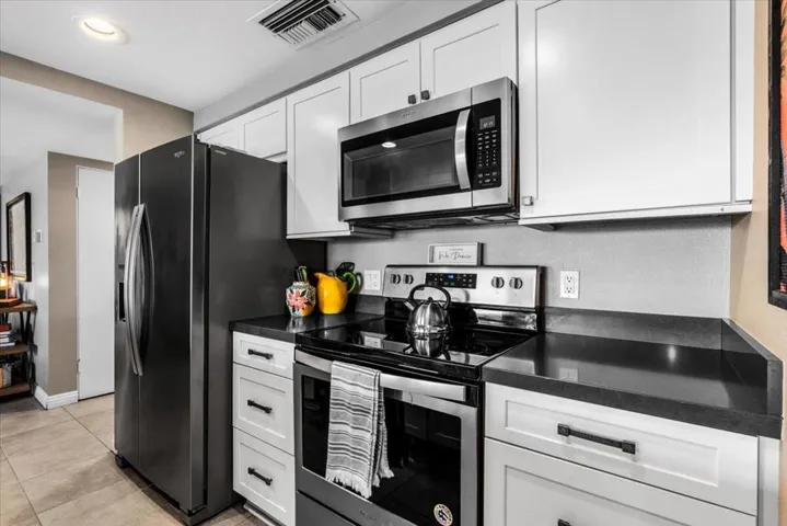 20-45720 Club Cir Dr-21