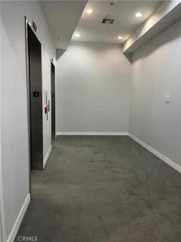 Elevator hall