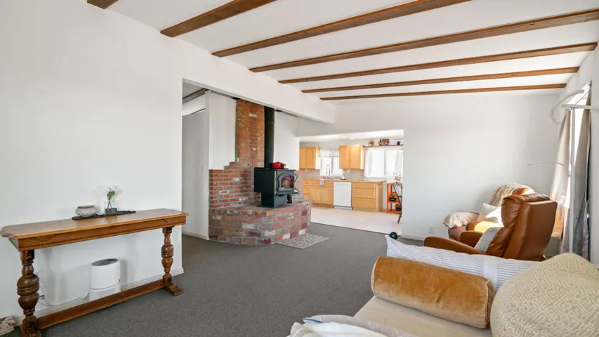 5096  Old Woman Springs Rd Interior-23