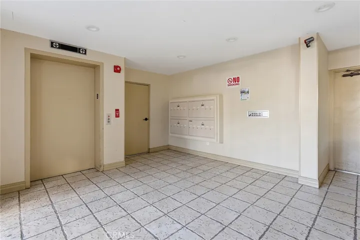 4301 Fulton Avenue 205, Sherman Oaks, California 91423
