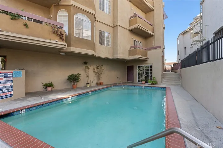 4301 Fulton Avenue 205, Sherman Oaks, California 91423