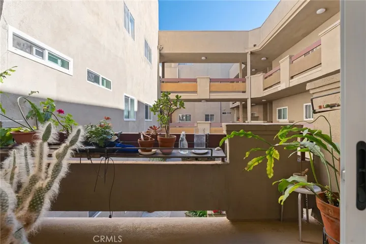 4301 Fulton Avenue 205, Sherman Oaks, California 91423