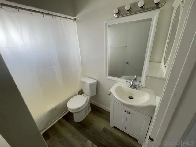 1259 E Ohio Ave, Escondido, California 92027