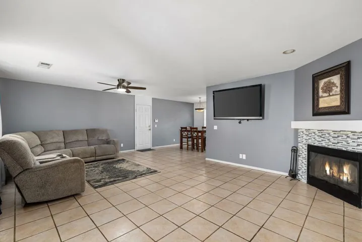 14-web-or-mls-JMEisenhower_OPMG_0326_025