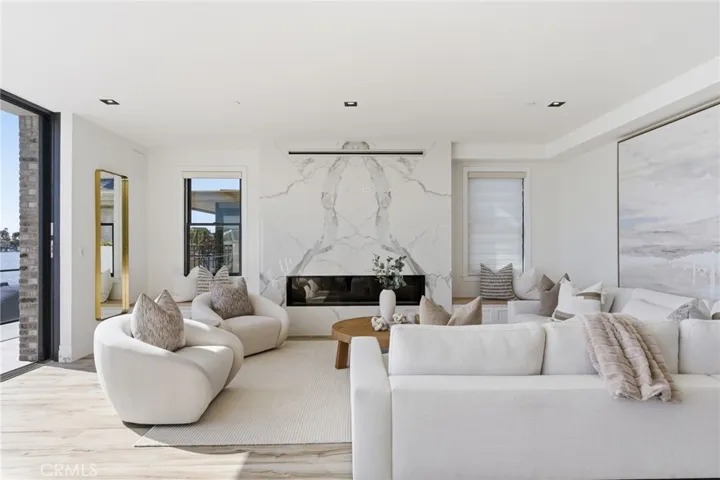 17007 Edgewater Lane, Huntington Beach, California 92649