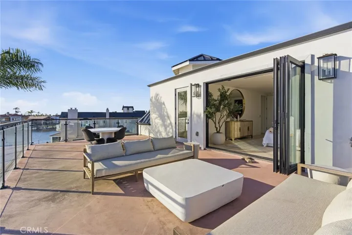 17007 Edgewater Lane, Huntington Beach, California 92649