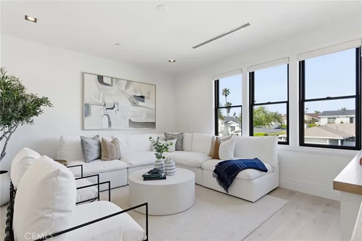 17007 Edgewater Lane, Huntington Beach, California 92649