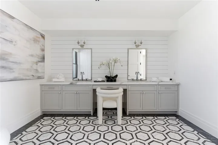 17007 Edgewater Lane, Huntington Beach, California 92649
