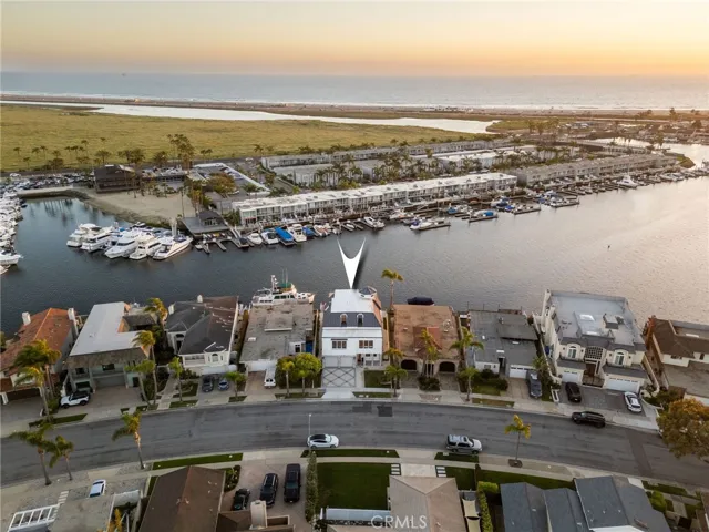 17007 Edgewater Lane, Huntington Beach, California 92649