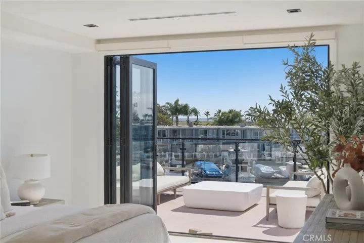 17007 Edgewater Lane, Huntington Beach, California 92649