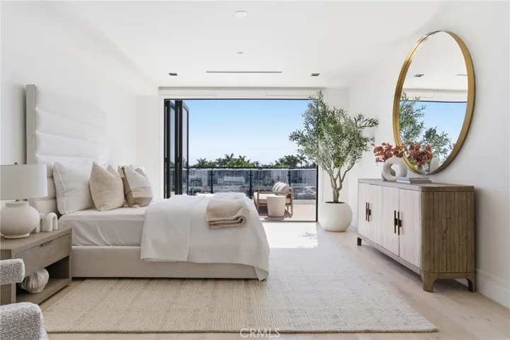 17007 Edgewater Lane, Huntington Beach, California 92649