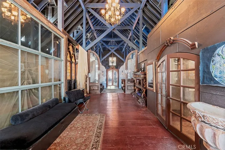 6,000sqft Barn