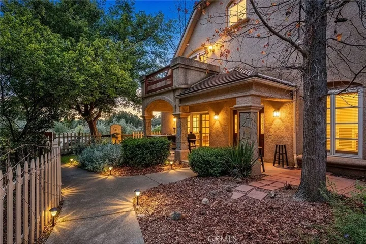 Entrance to the 2BD/3BTH Guest House
