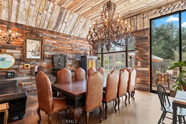 6,000sqft Barn dining