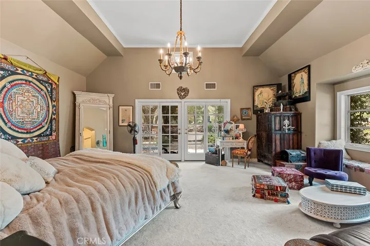 PRIMARY BEDROOM SUITE