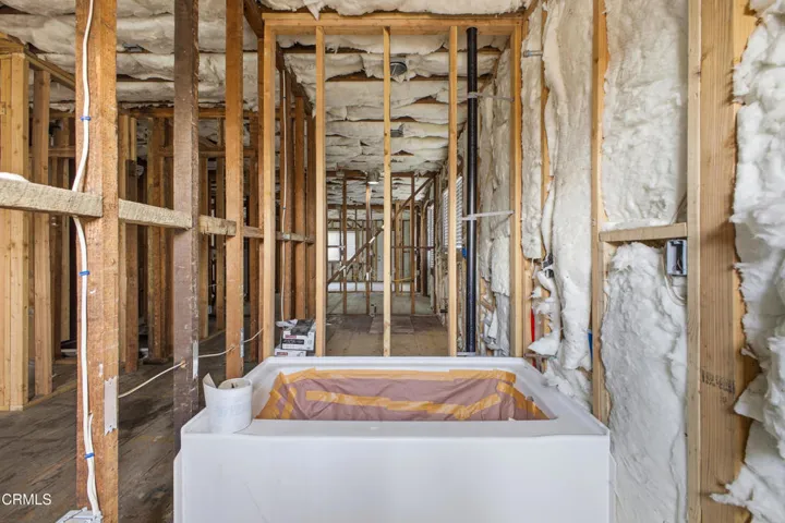 egpimaging_1042W62ndStreet_013_FLEXMLS