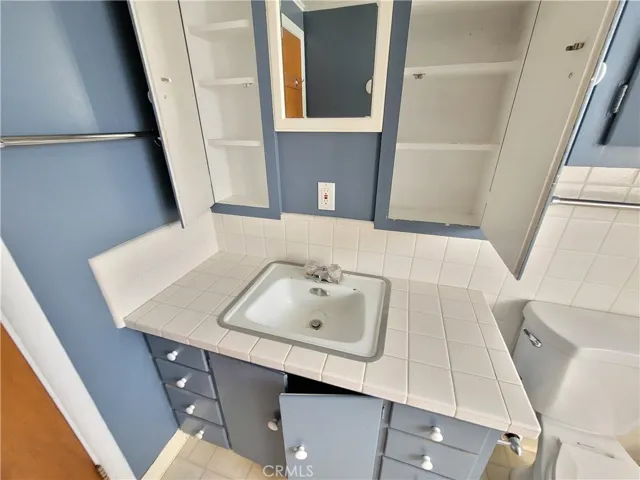 cottage bathroom sink
