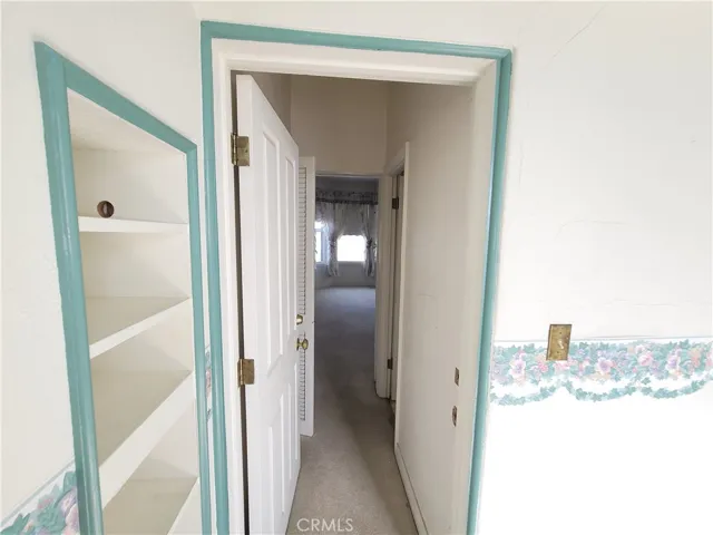 hallway between bedrooms