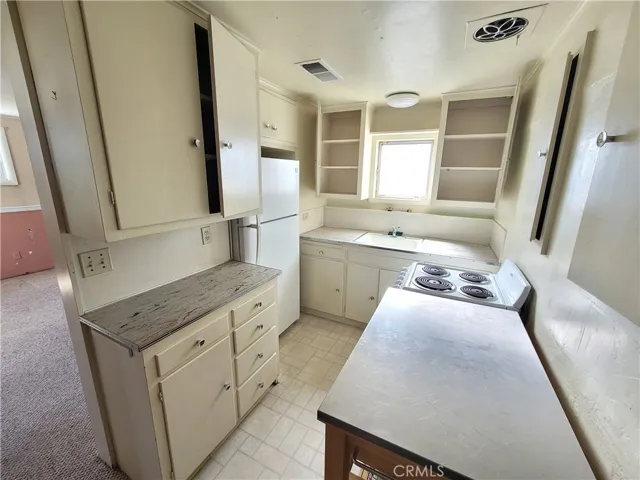 cottage kitchen