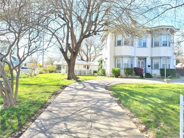 U-Shaped Driveway