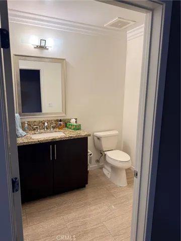 1/2 Bath