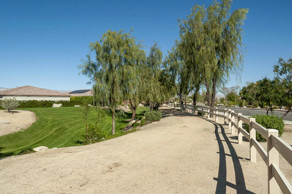 Walker Canyon gate and path-6