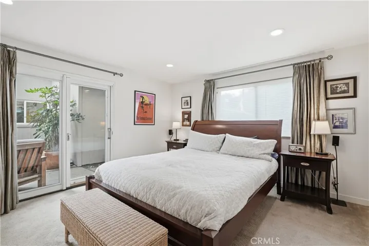 Guest downstairs bedroom