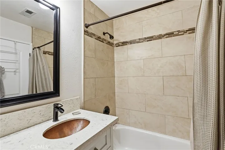 Full Hall Bath