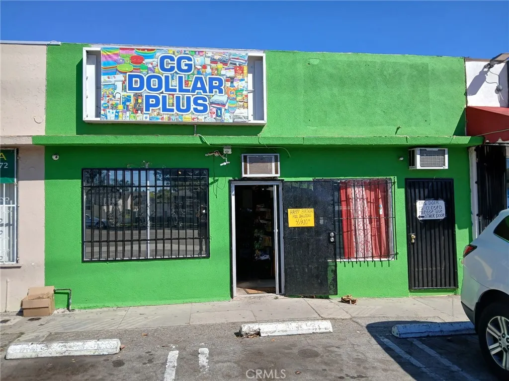 2613 E Carson