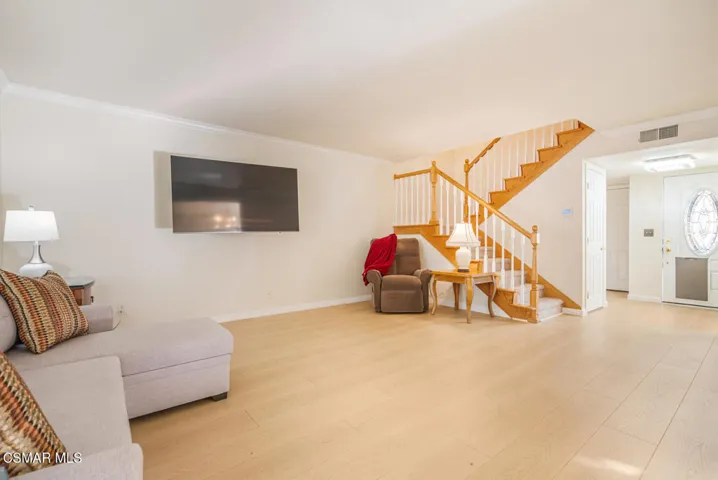5679 Slicers Cir Agoura Hills-large-007-