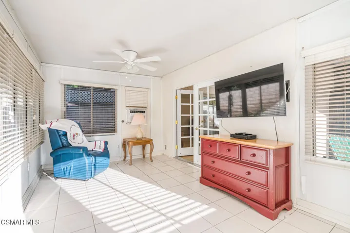5679 Slicers Cir Agoura Hills-large-015-