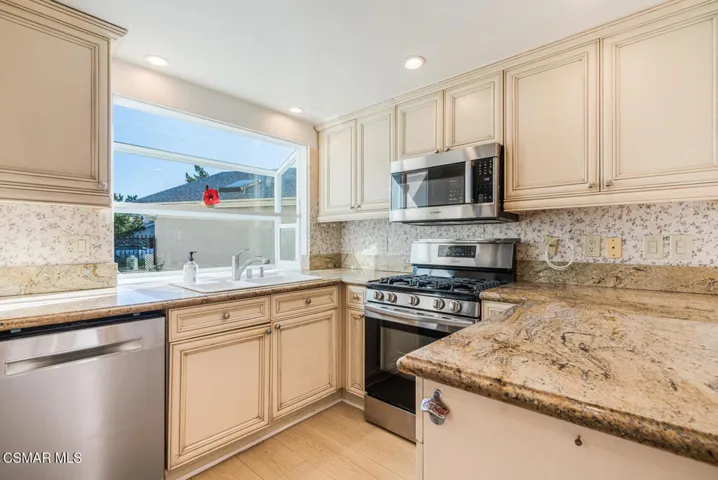 5679 Slicers Cir Agoura Hills-large-013-