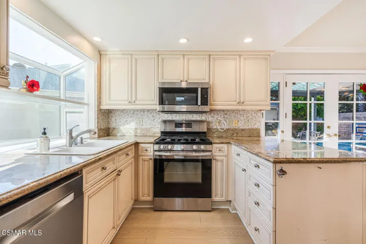 5679 Slicers Cir Agoura Hills-large-014-