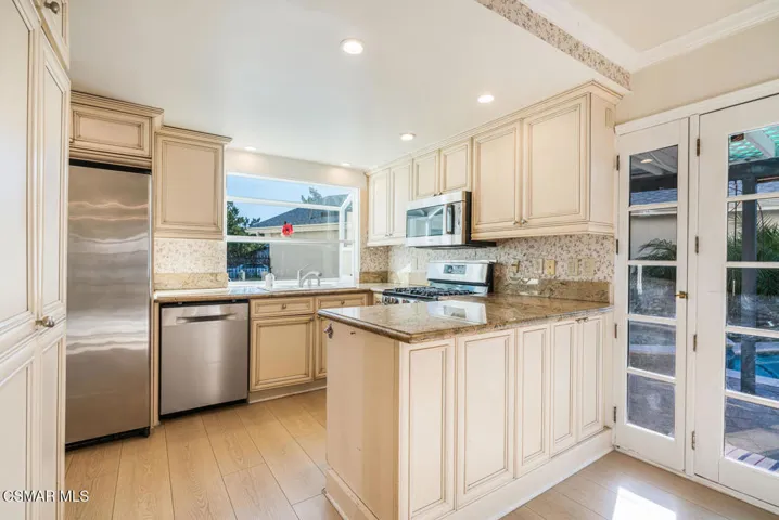 5679 Slicers Cir Agoura Hills-large-012-