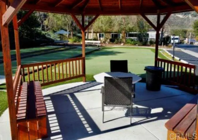 Bocce Ball & Putting Green Area