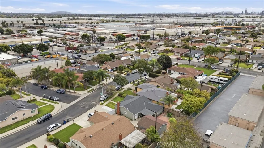 21235 Oakfort Avenue, Carson, California 90745