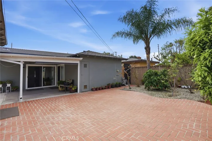21235 Oakfort Avenue, Carson, California 90745