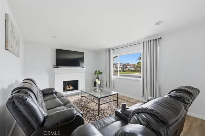 21235 Oakfort Avenue, Carson, California 90745