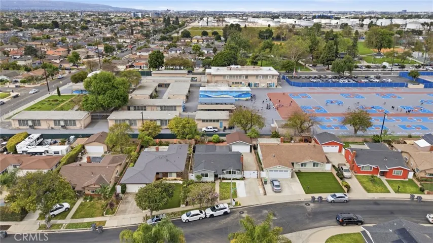21235 Oakfort Avenue, Carson, California 90745