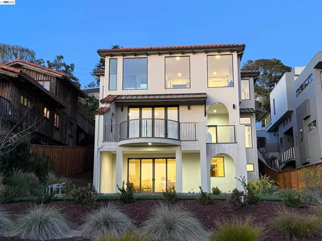1024 Grizzly Peak Blvd, Berkeley, California 94708