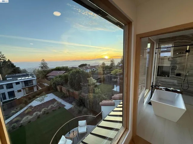 1024 Grizzly Peak Blvd, Berkeley, California 94708